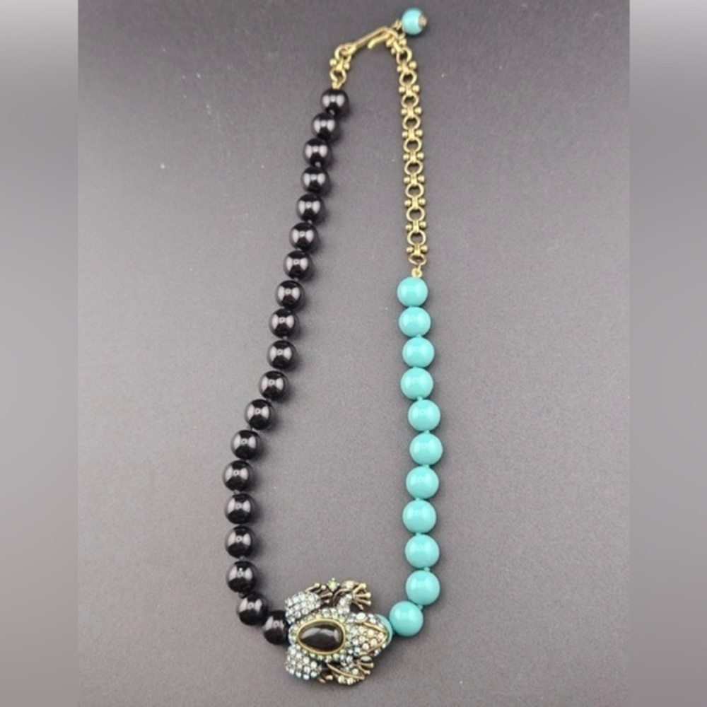 Heidi Daus Swarovski Crystal necklace
